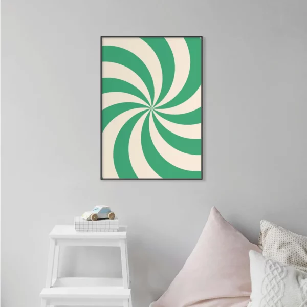Barntavla på grå vägg som visar en grön swirl
