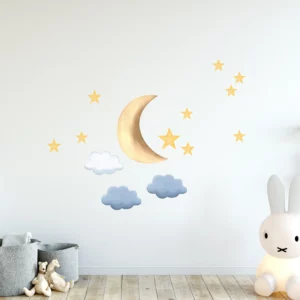 Väggklistermärke med en gul halvmåne, stjärnor och moln.