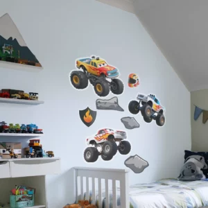 Väggdekor med monstertrucks för barnrum som miljöbild